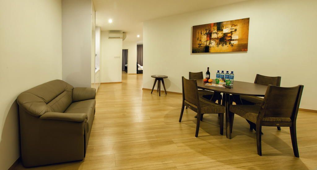 Luxfort 118 Service Suites Tanjung Tokong Oda fotoğraf